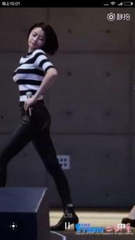 日韩穿搭白裤子女人视频,白裤子穿搭指南，打造清新女神形象